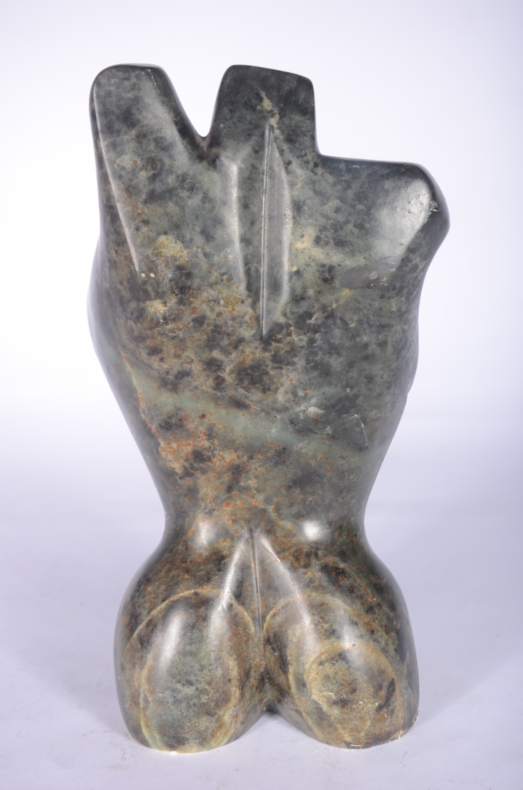 Torso feminino de pedra, assinado. - foto 3 de 6
