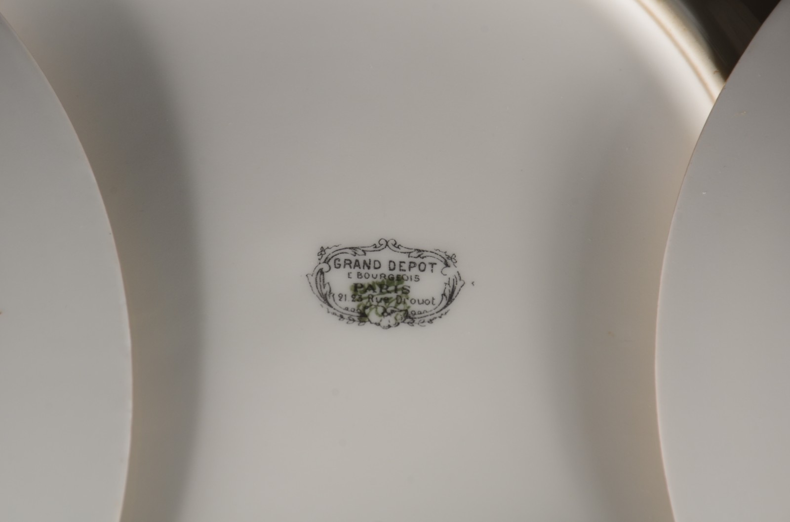 Aparelho de jantar de porcelana francesa E.Bourgeois - Grand Dépot... - foto 11 de 11