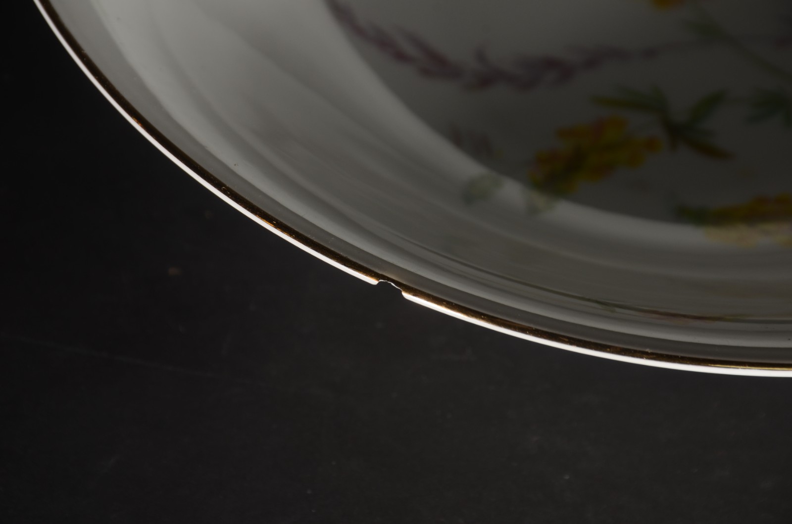 Aparelho de jantar de porcelana Bavaria, composto de: 18 pratos... - foto 9 de 11