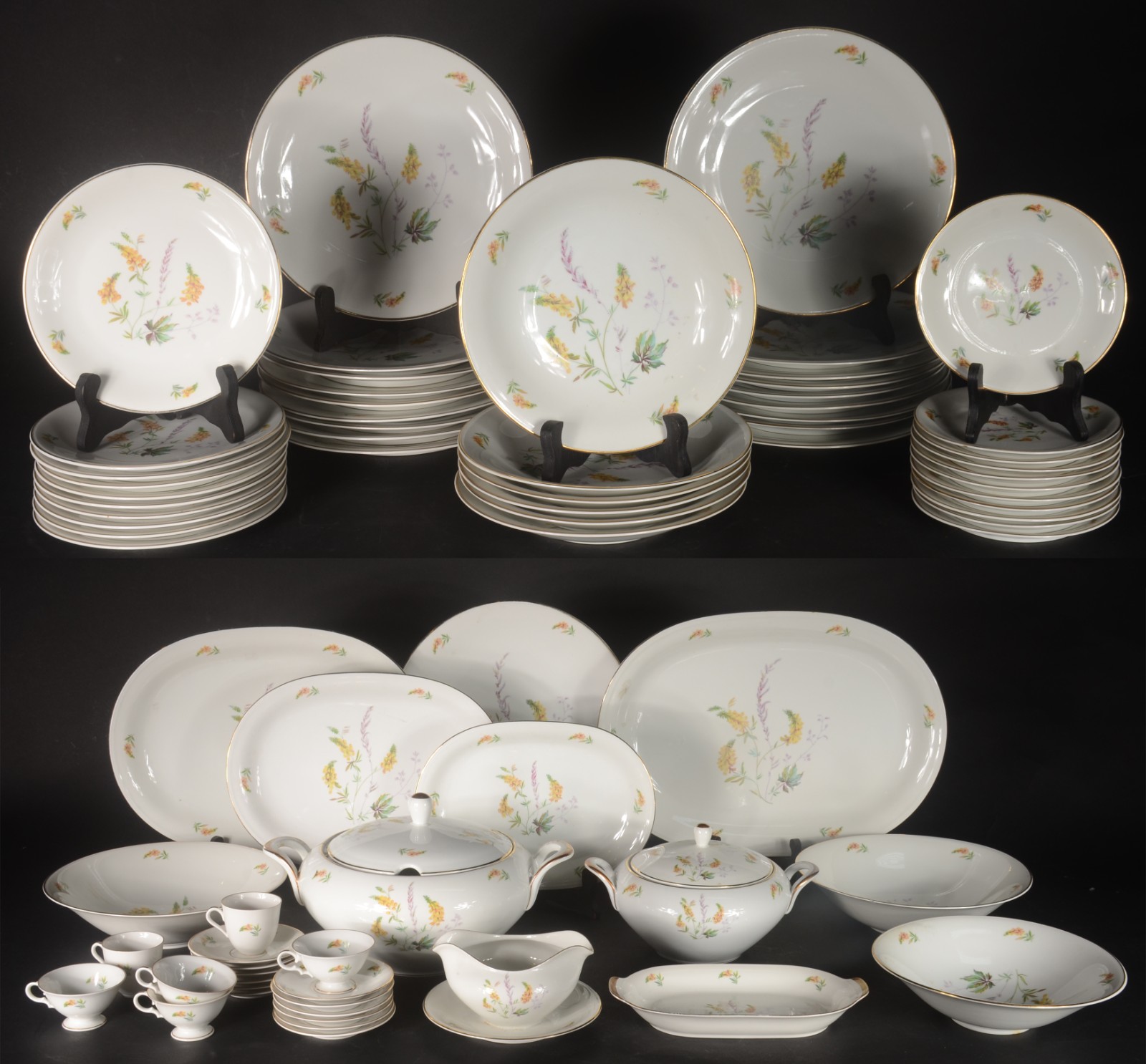 Aparelho de jantar de porcelana Bavaria, composto de: 18 pratos... - foto 1 de 11