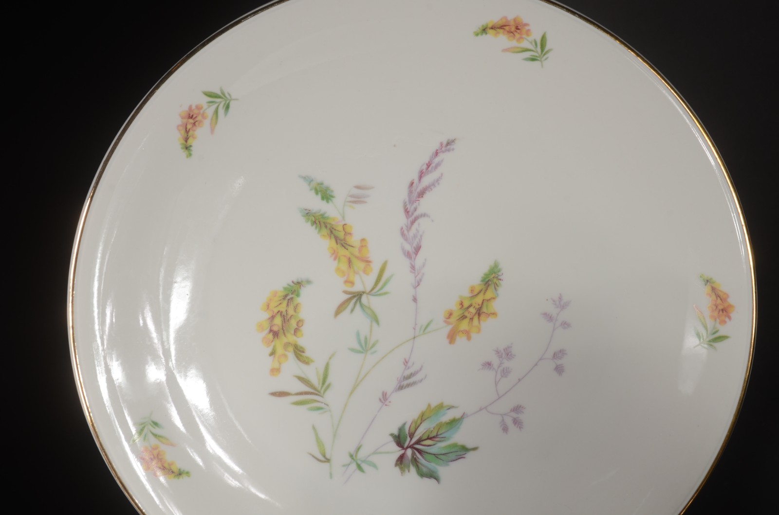 Aparelho de jantar de porcelana Bavaria, composto de: 18 pratos... - foto 2 de 11