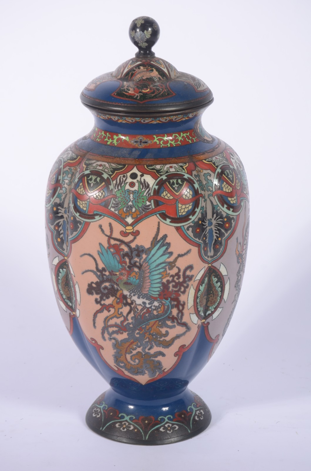 Antigo potiche oriental de cloisonné ricamente decorado com figura de... - foto 1 de 8