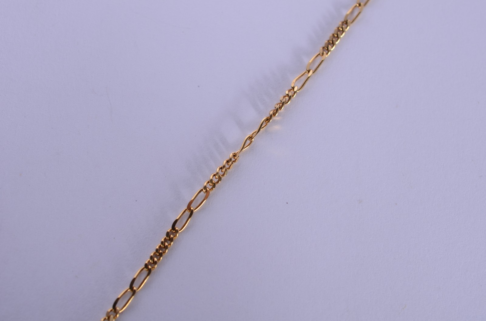 Colar de ouro 18 k., pendente na forma de coração. (Por motivos de... - foto 3 de 6