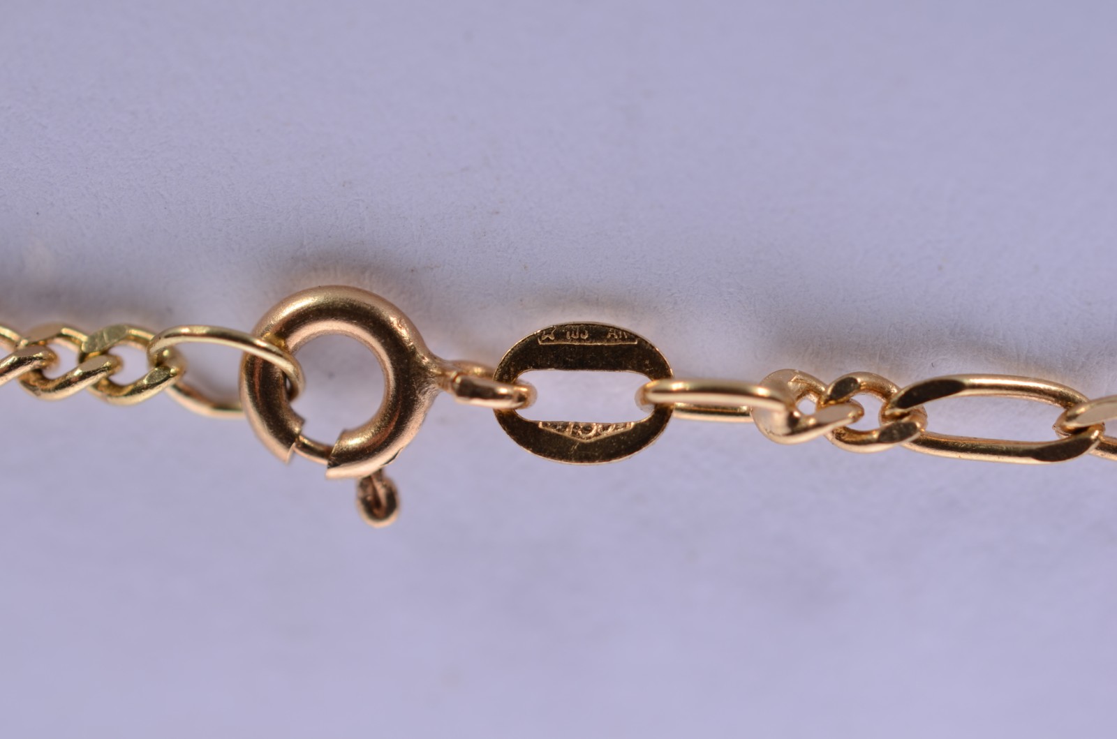 Colar de ouro 18 k., pendente na forma de coração. (Por motivos de... - foto 5 de 6