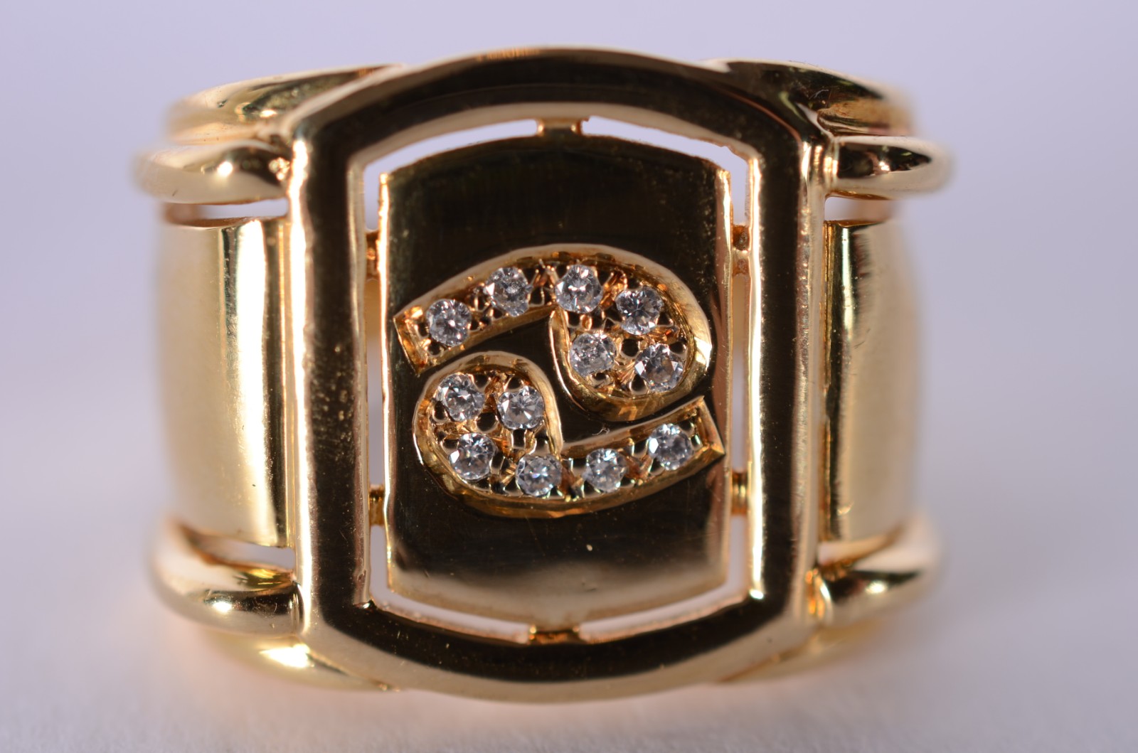 Anel de ouro 18 k., com símbolo do signo de "câncer" com... - foto 3 de 10