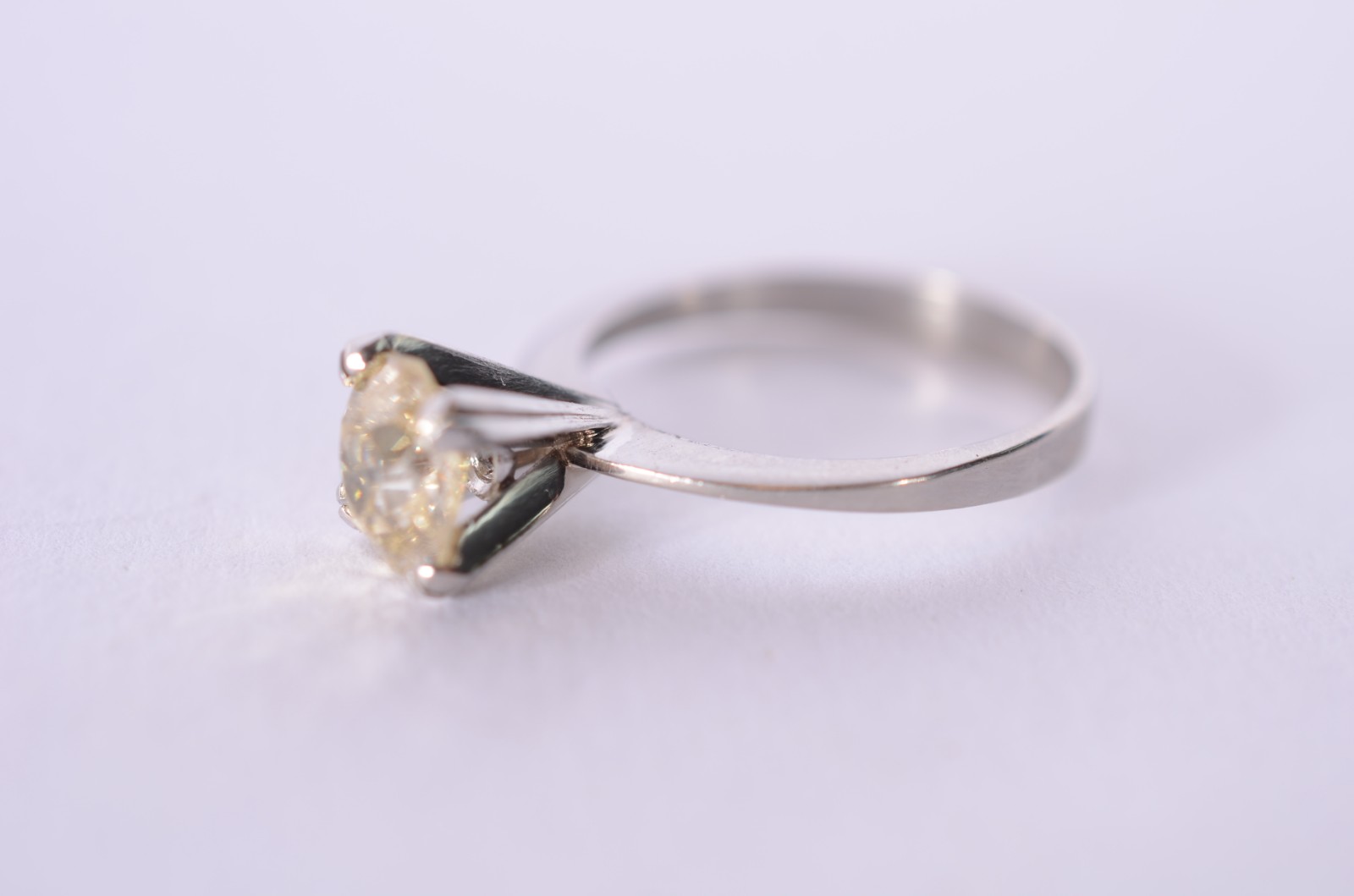 Anel solitário de platina com diamante Old European de... - foto 1 de 9