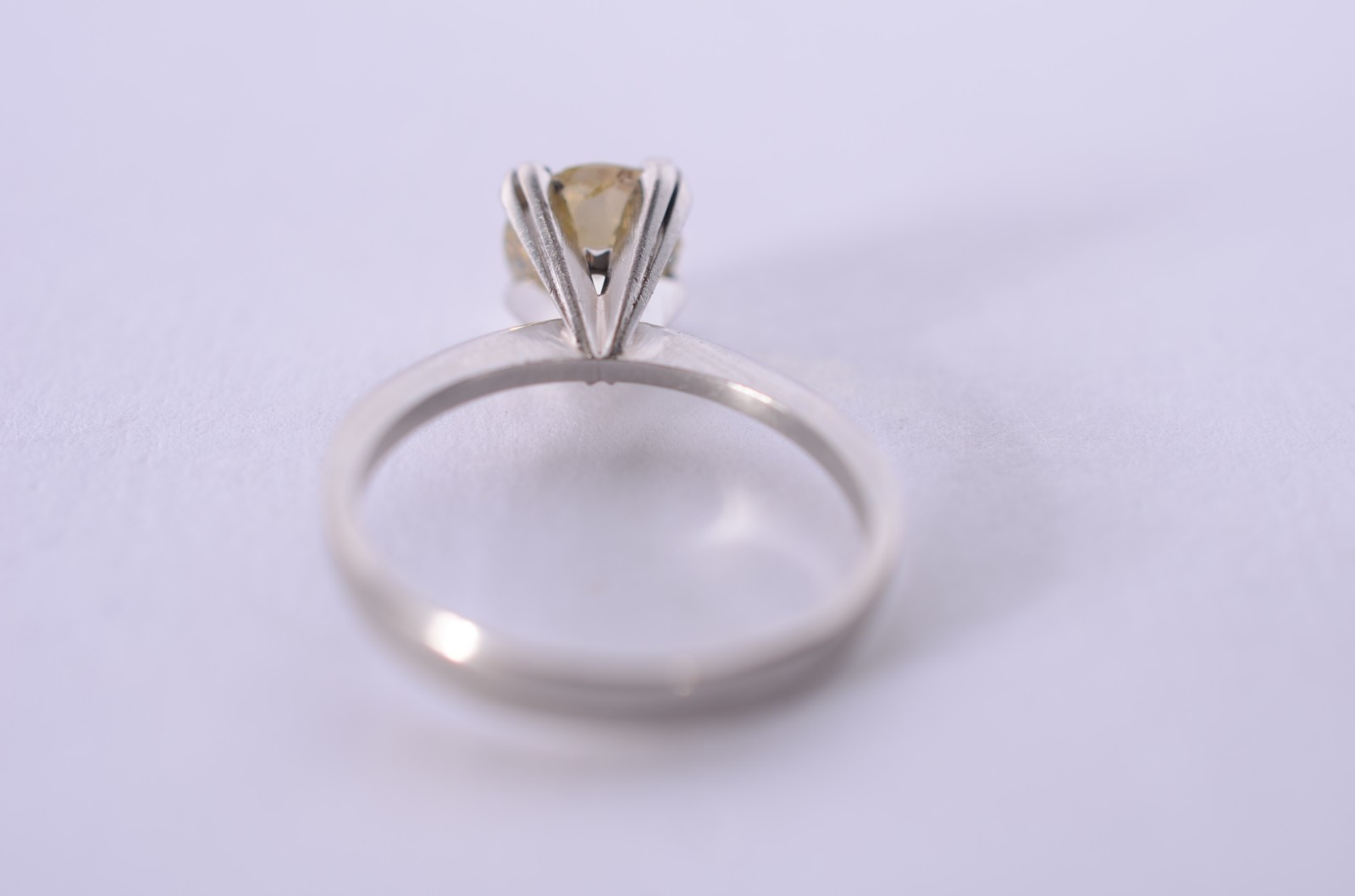 Anel solitário de platina com diamante Old European de... - foto 4 de 9