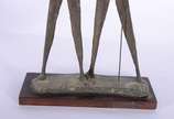 Bruno Giorgi (1905-1993), Candangos - Escultura de bronze, base de madeira. Altura da escultura: 25 cm/ Altura total: 26 cm.