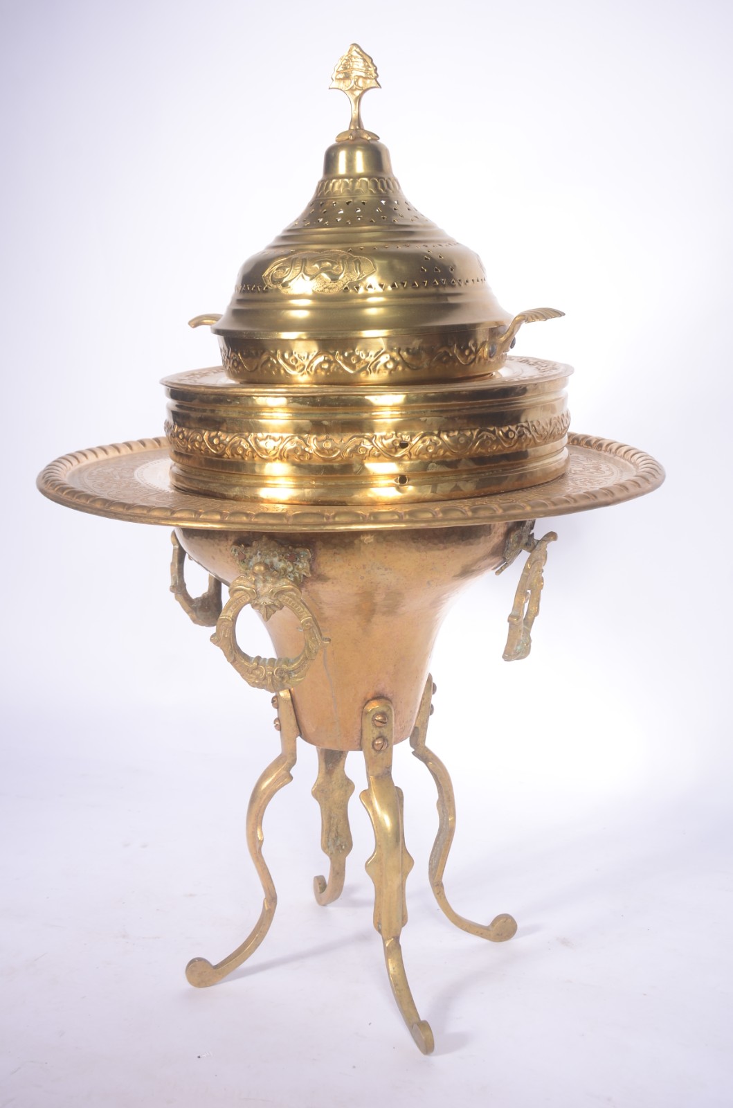 Grande incensário oriental de metal dourado. - foto 1 de 10