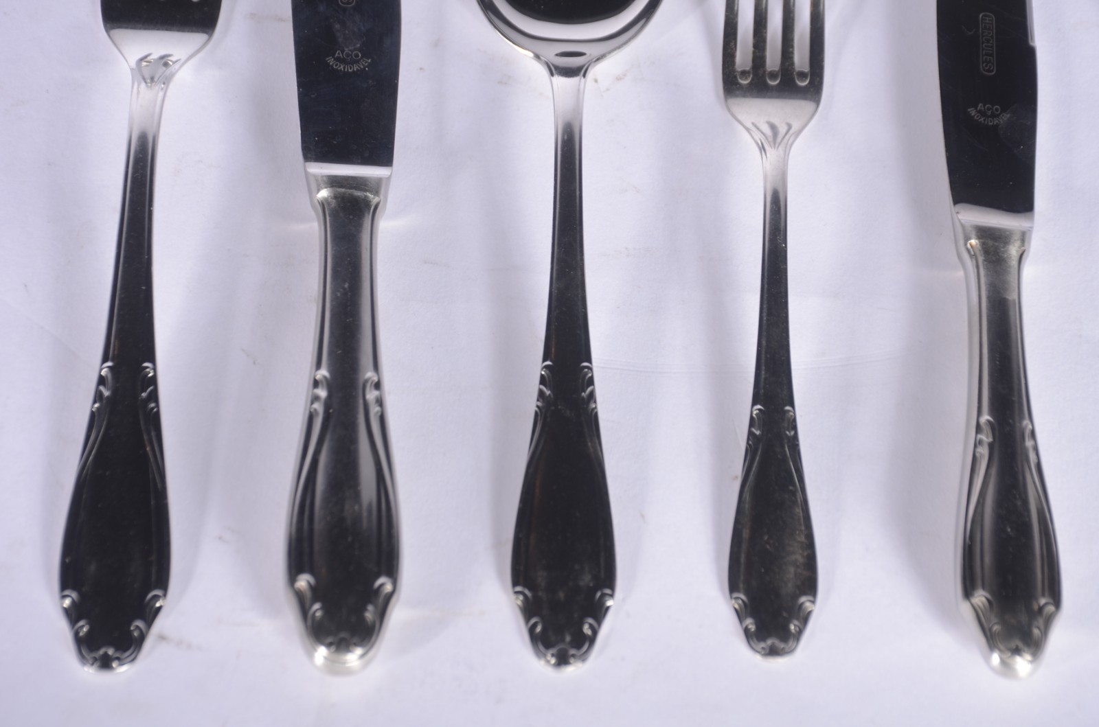 Faqueiro de aço inox Hercules, composto de: 12 garfos, 12 colheres... - foto 5 de 8