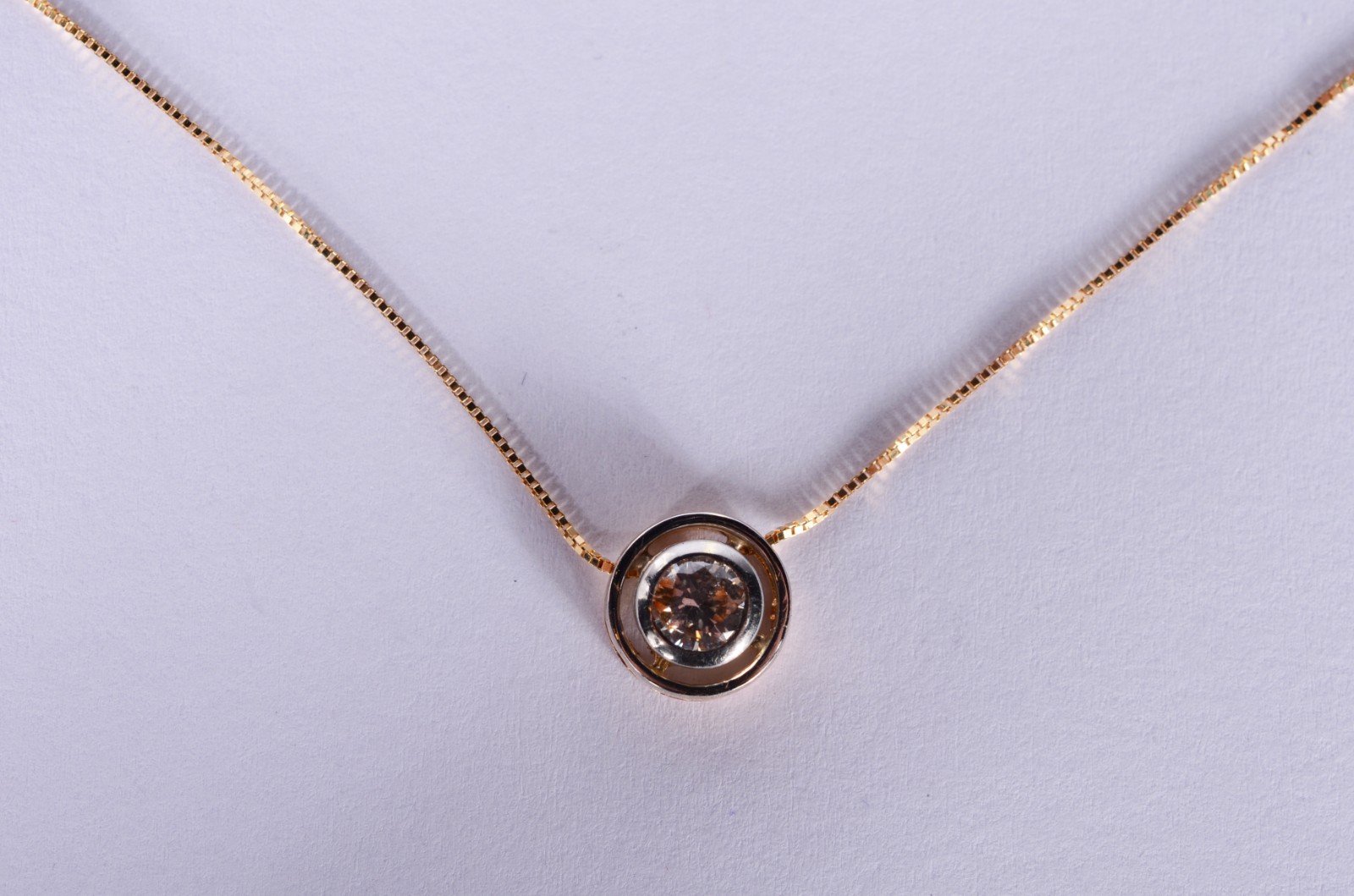 Conjunto de "ponto de luz" de ouro 18 k e diamantes, sendo par de... - foto 3 de 7