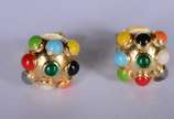 Par de brincos de ouro 18 k. com pedras colorid... - Par de brincos de ouro 18 k. com pedras coloridas.(Por motivos de segurança a peça não se encontra na loja).