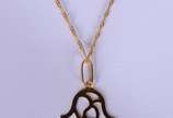 Colar de ouro 18k., pendente feitio mão de Hams... - Colar de ouro 18k., pendente feitio mão de Hamsa.  (Por motivos de segurança a peça não se encontra na loja).