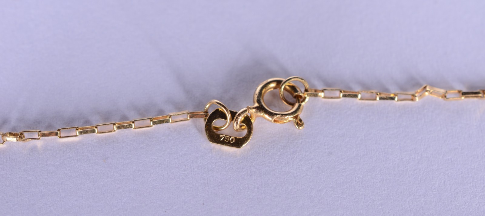 Colar com pendente de ouro 18 k., contraste 750 mls, malha com... - foto 4 de 7