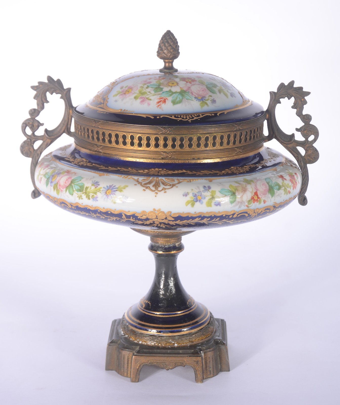 Sèvres (1740) - foto 1 de 8