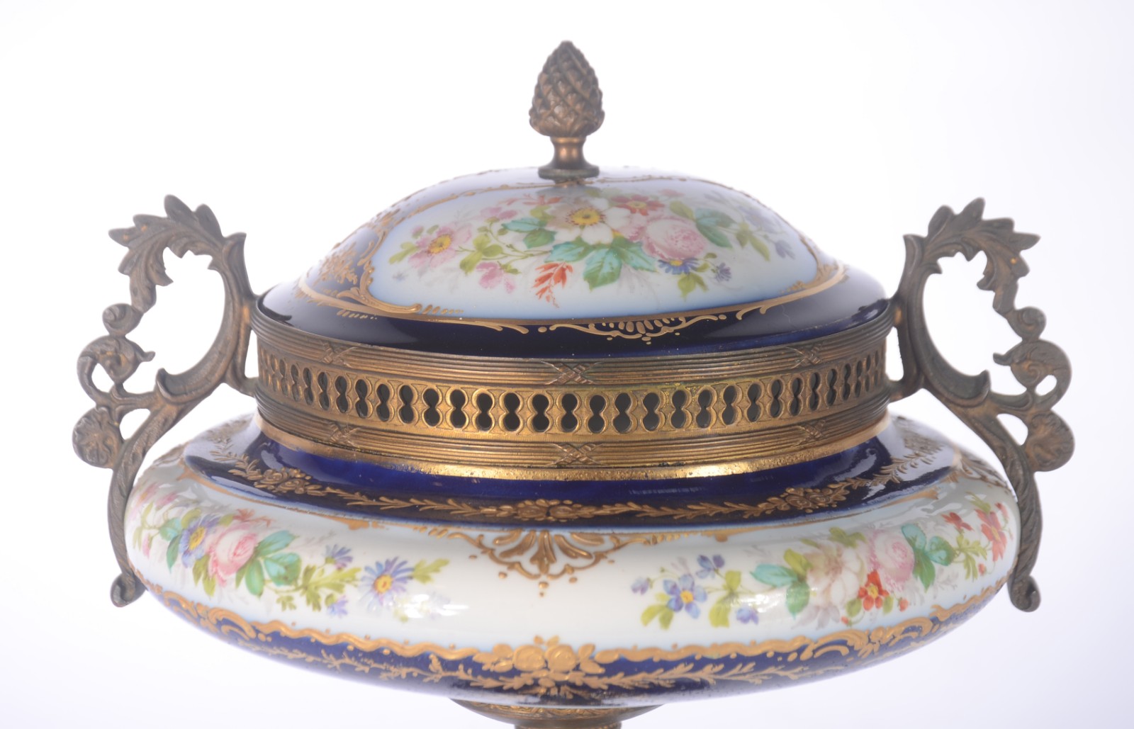 Sèvres (1740) - foto 2 de 8