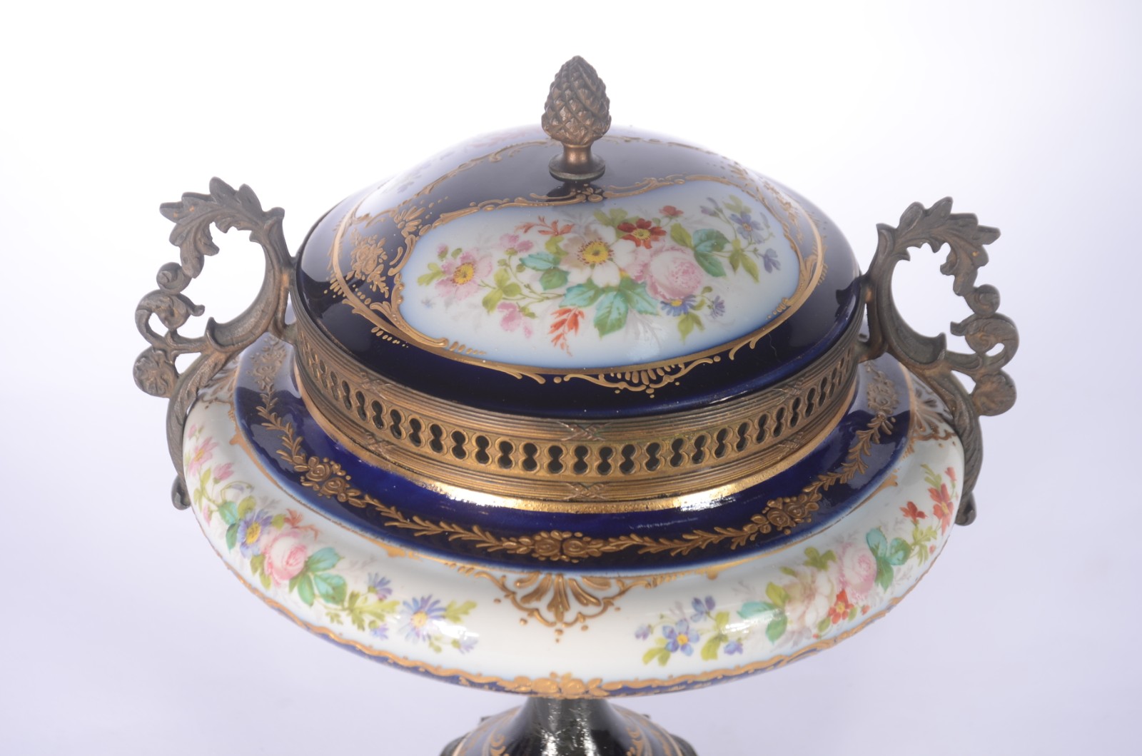 Sèvres (1740) - foto 3 de 8