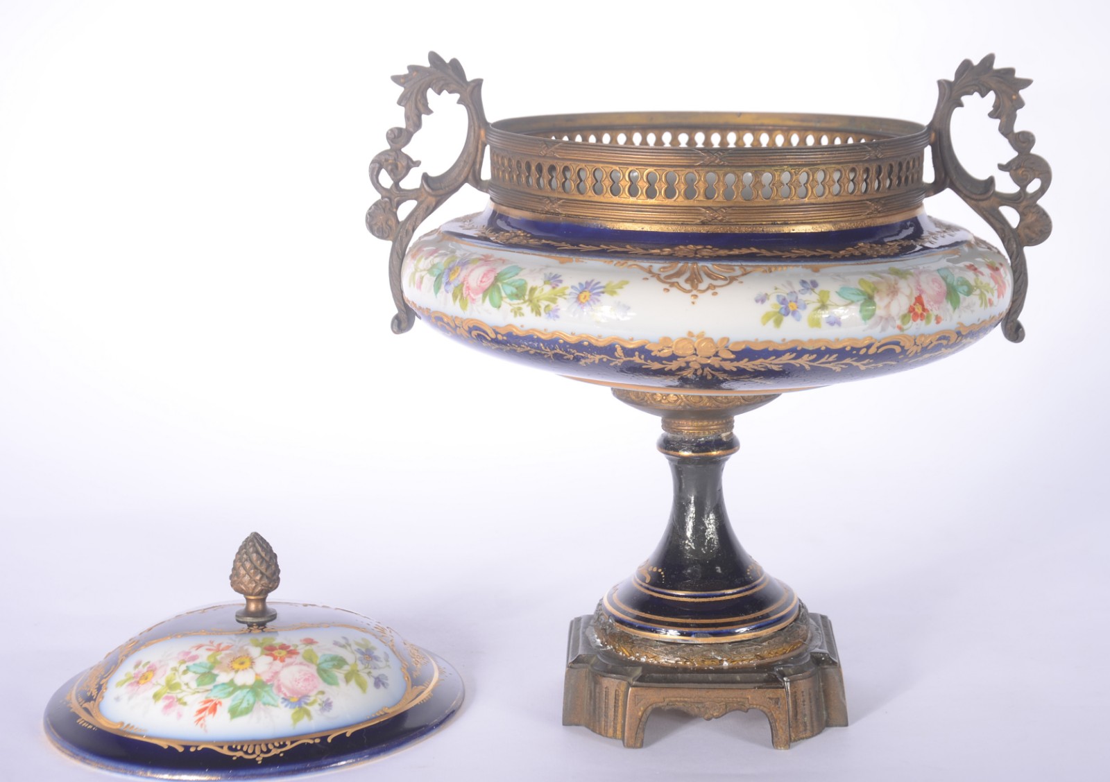 Sèvres (1740) - foto 4 de 8