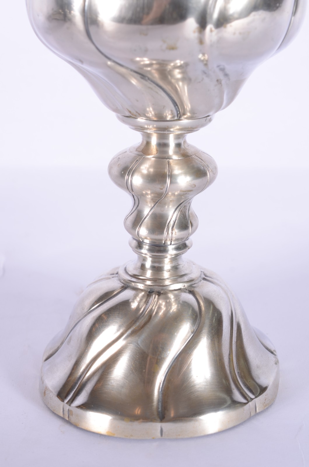Taça/vaso de prata portuguesa contraste P Coroa. Peso da prata: 840... - foto 2 de 6