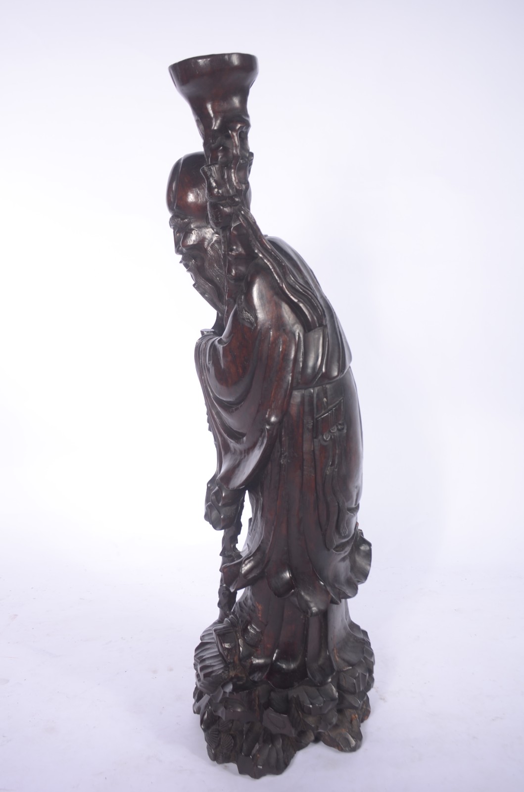 Grande escultura chinesa representando "Sábio" ricamente esculpida em... - foto 5 de 7