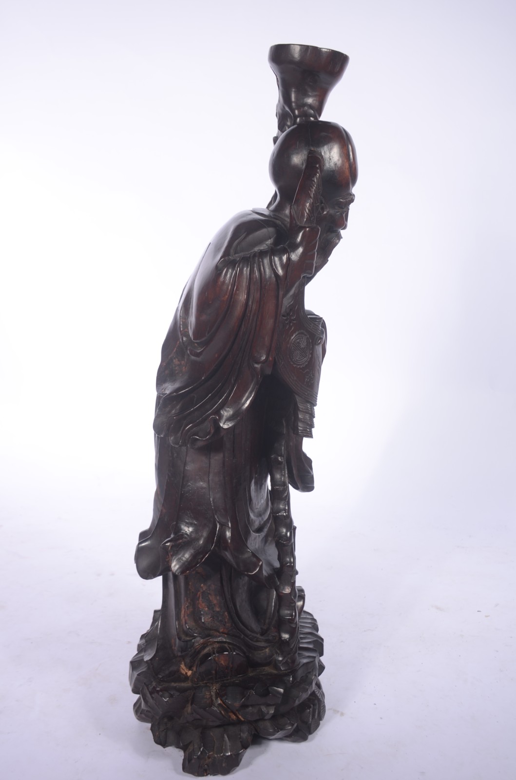 Grande escultura chinesa representando "Sábio" ricamente esculpida em... - foto 7 de 7