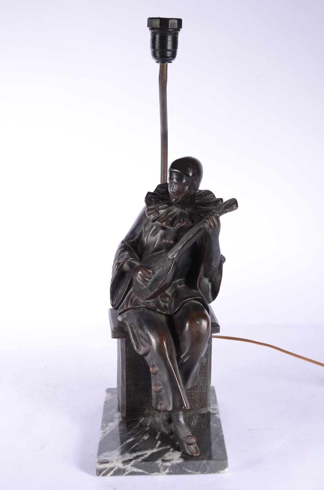 Abatjour de metal com figura de Pierrot na base. - foto 1 de 7