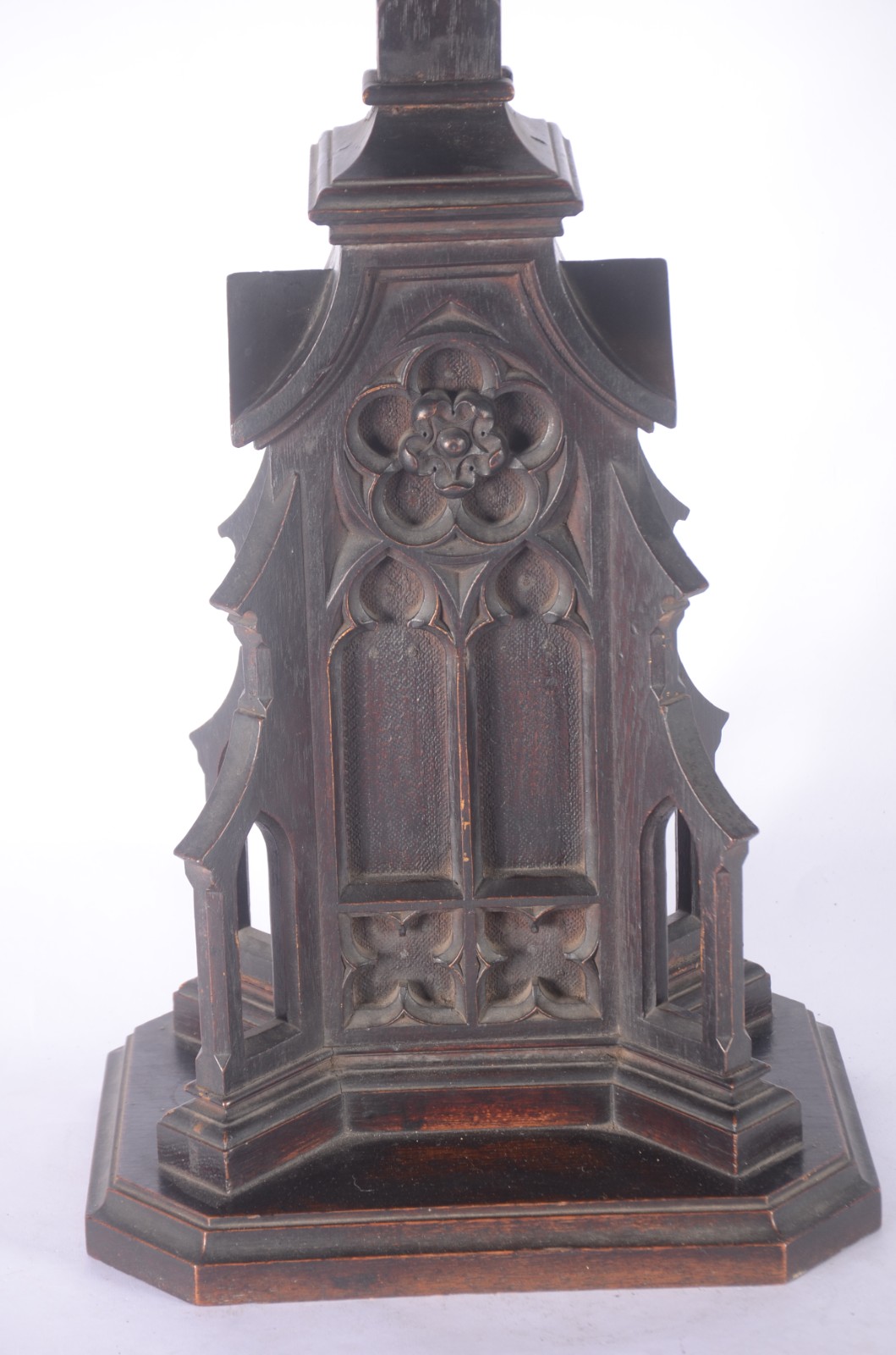Grande crucifixo de madeira nobre com figura de Cristo ricamente... - foto 7 de 8