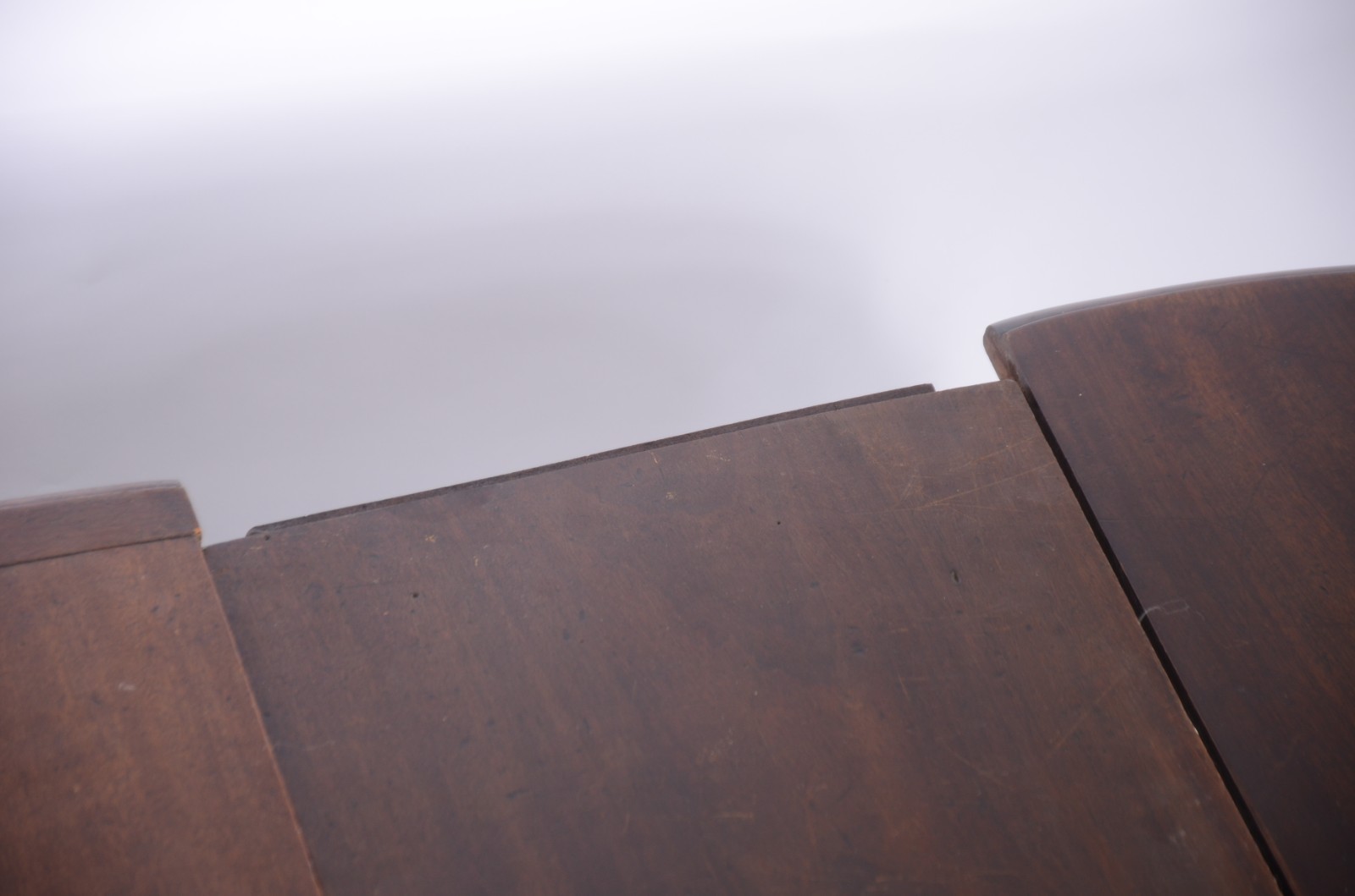 Mesa de jantar de madeira nobre com 5 tabuas extensoras (2 tabuas... - foto 5 de 11