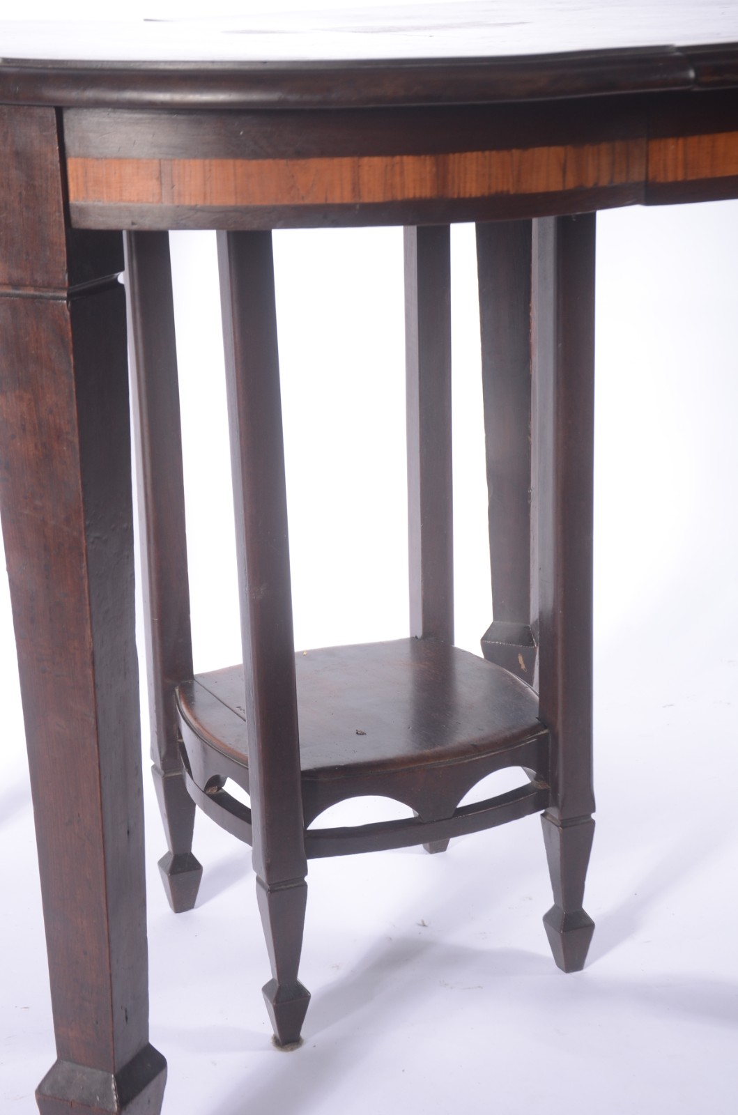 Mesa de jantar de madeira nobre com 5 tabuas extensoras (2 tabuas... - foto 8 de 11