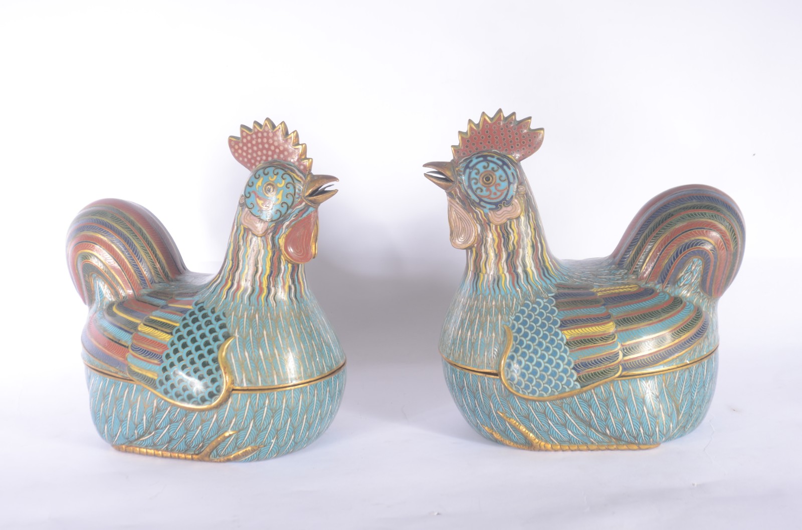 Par de potiches de cloisonné na forma de galinha. - foto 1 de 4