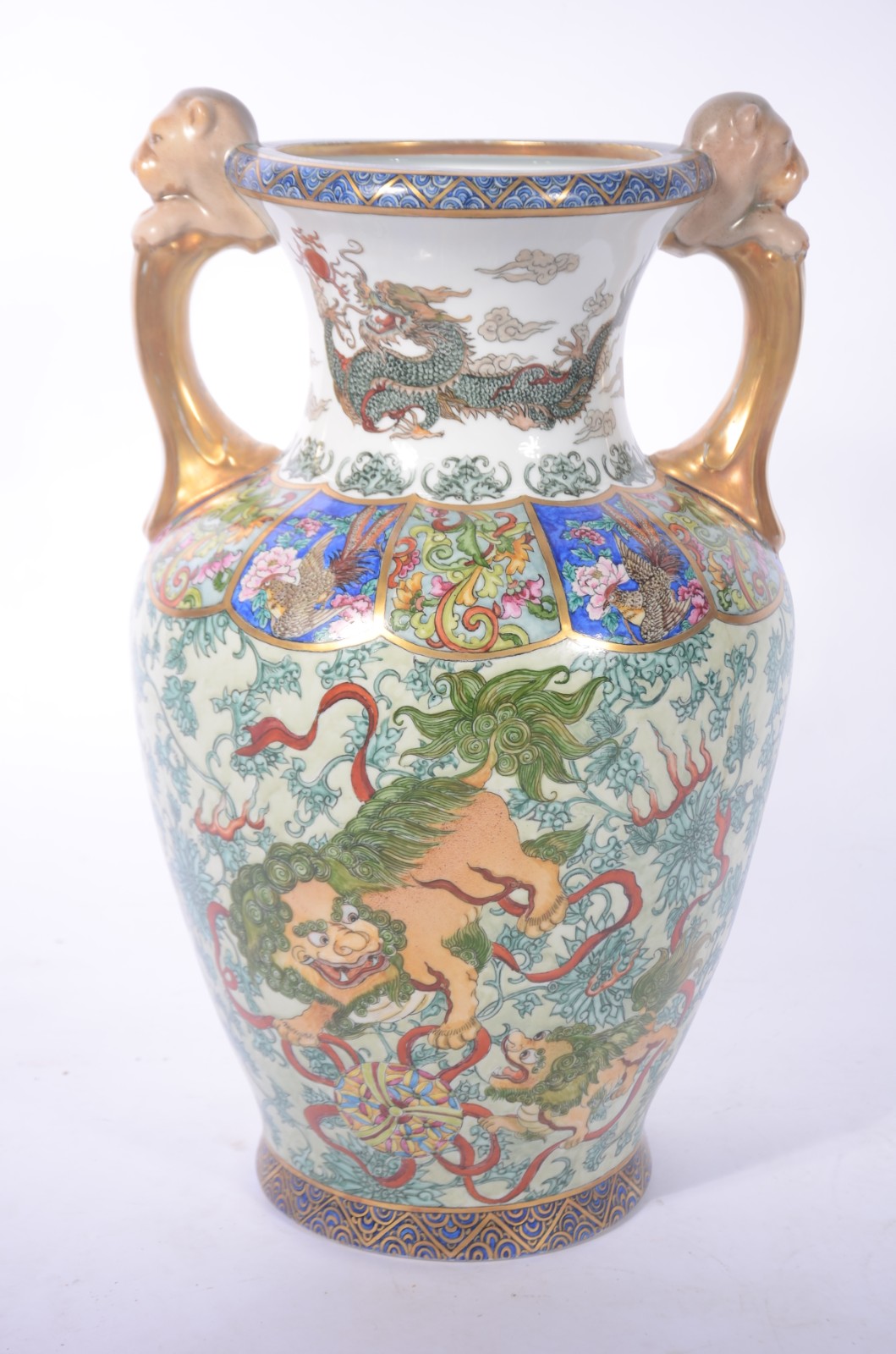 Vaso de porcelana oriental decorado com dragões, cães de Fó, pássaros... - foto 1 de 6