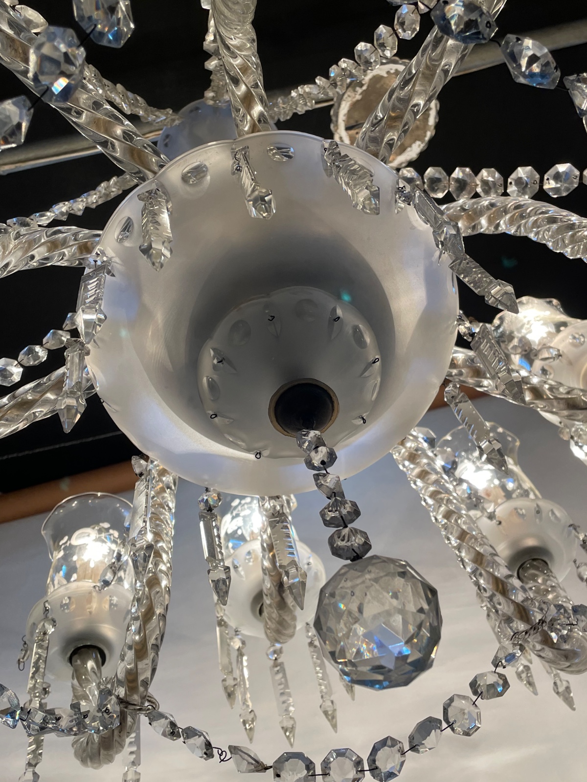 Lustre de cristal para 10 luzes, pingentes lapidados. - foto 3 de 3