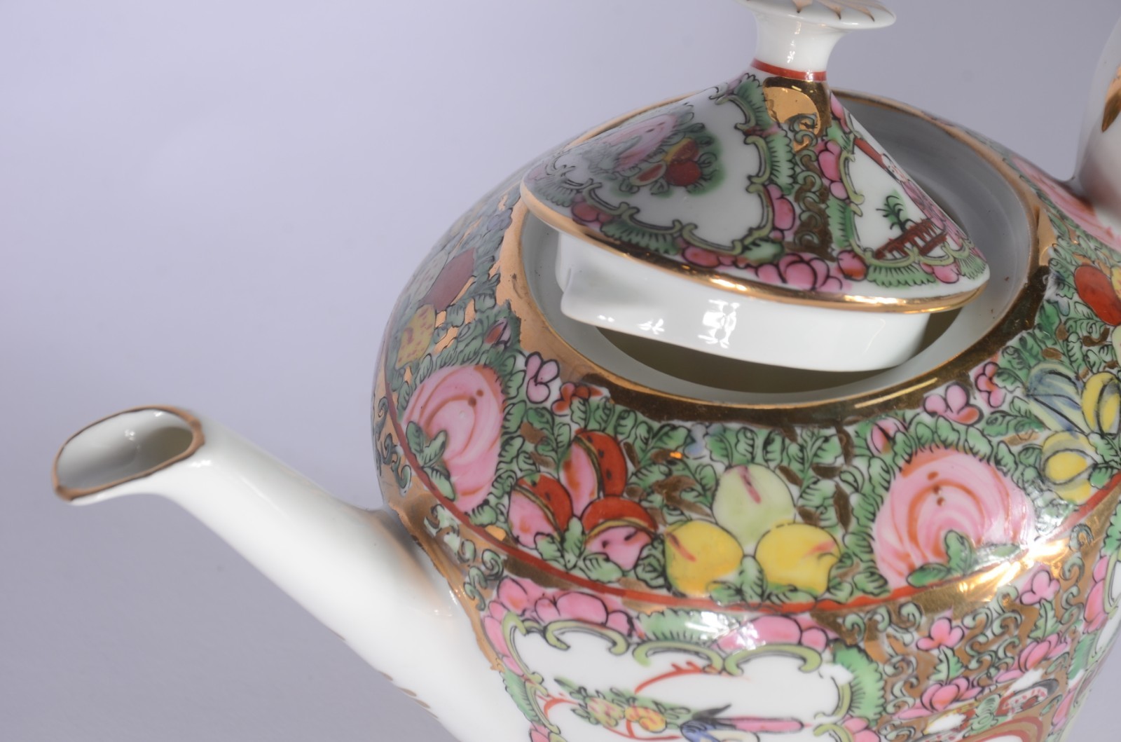 Serviço de chá e café de porcelana nacional ao gosto oriental... - foto 4 de 5