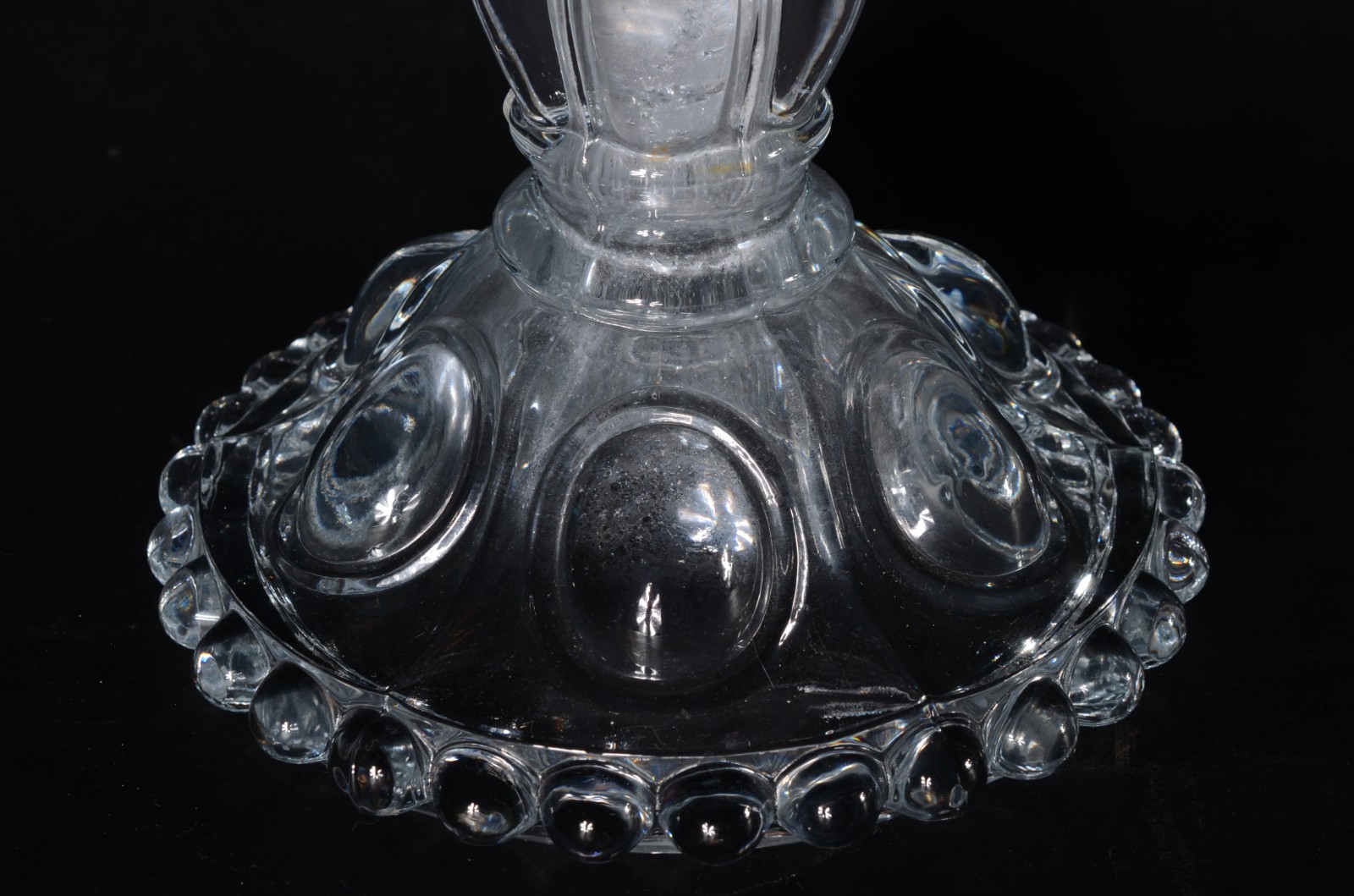 Par de candelabros em demi cristal para 5 velas, detalhes de metal... - foto 5 de 6