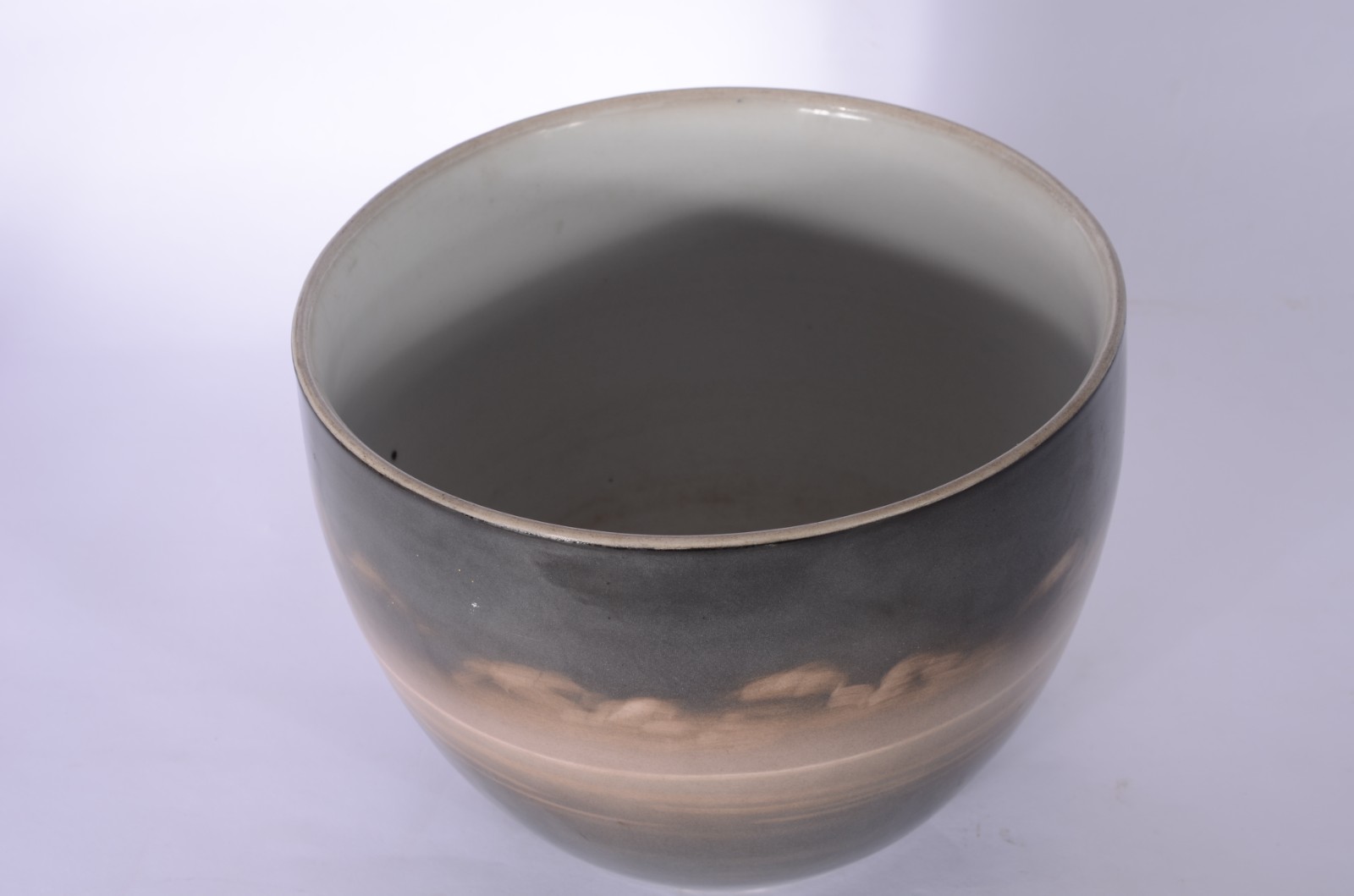 Bowl/cachepot de porcelana europeia decorado com veleiro em... - foto 4 de 7
