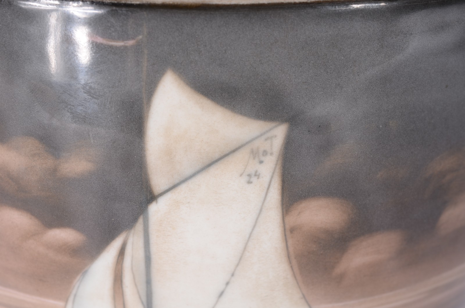 Bowl/cachepot de porcelana europeia decorado com veleiro em... - foto 2 de 7