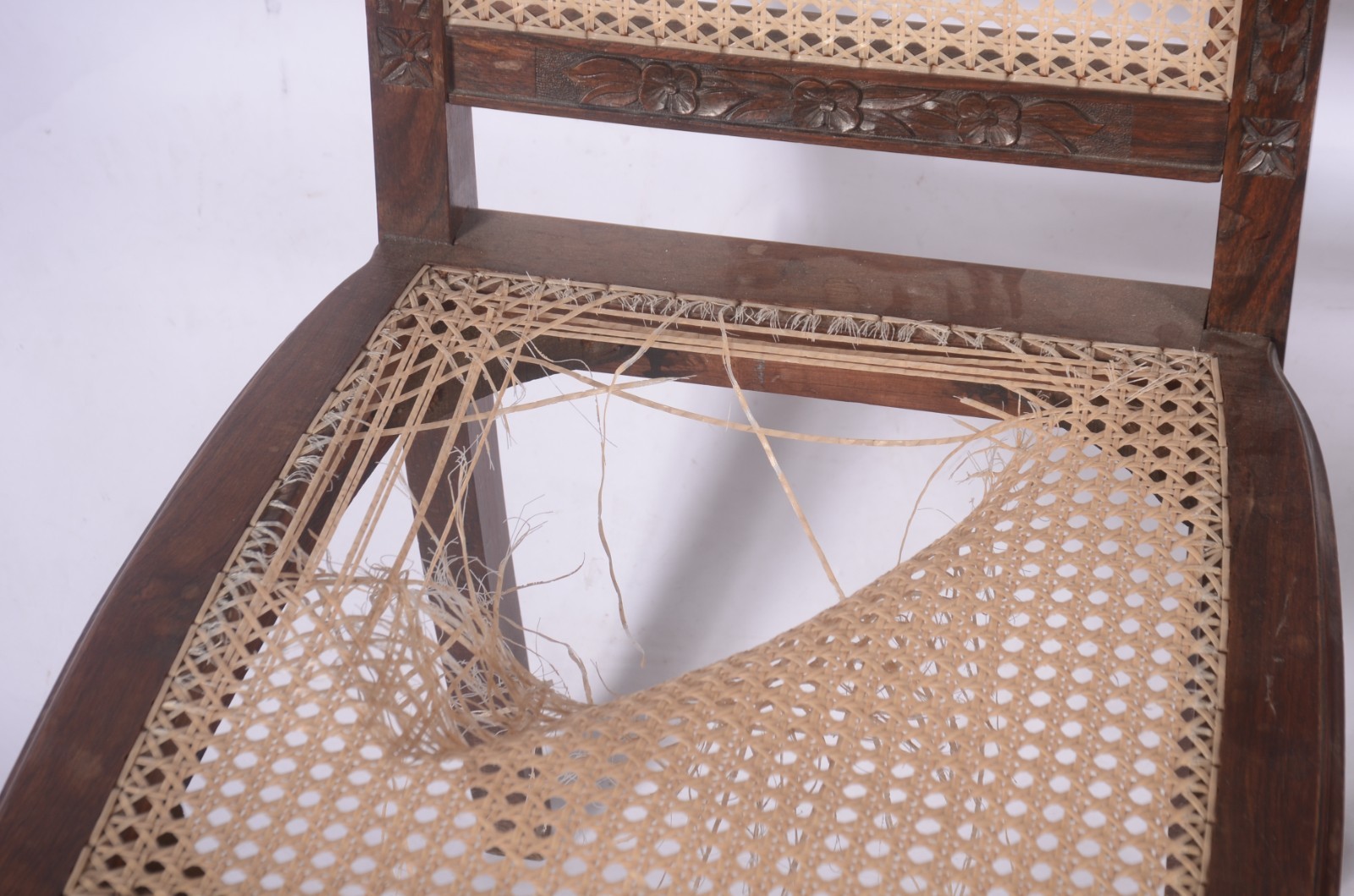 Mesa de jantar de madeira nobre com duas tábuas extensoras (0,35 cm x... - foto 8 de 8