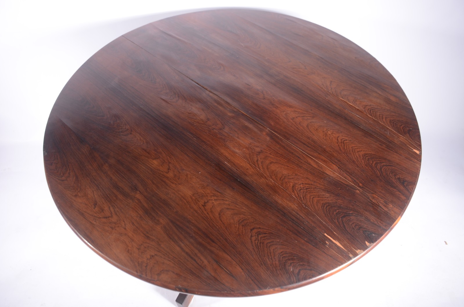 Mesa de jantar feitio redondo de madeira folheada de jacarandá, base... - foto 4 de 11