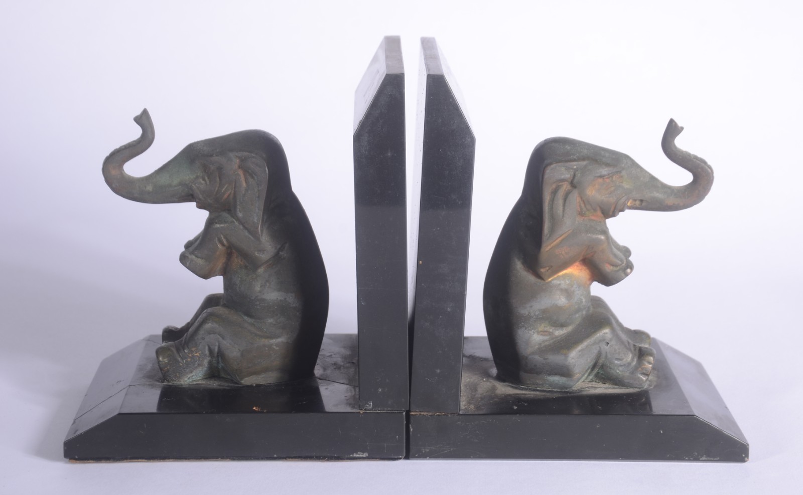 Par de serre livres com figuras de elefantes em metal e bases de... - foto 3 de 7