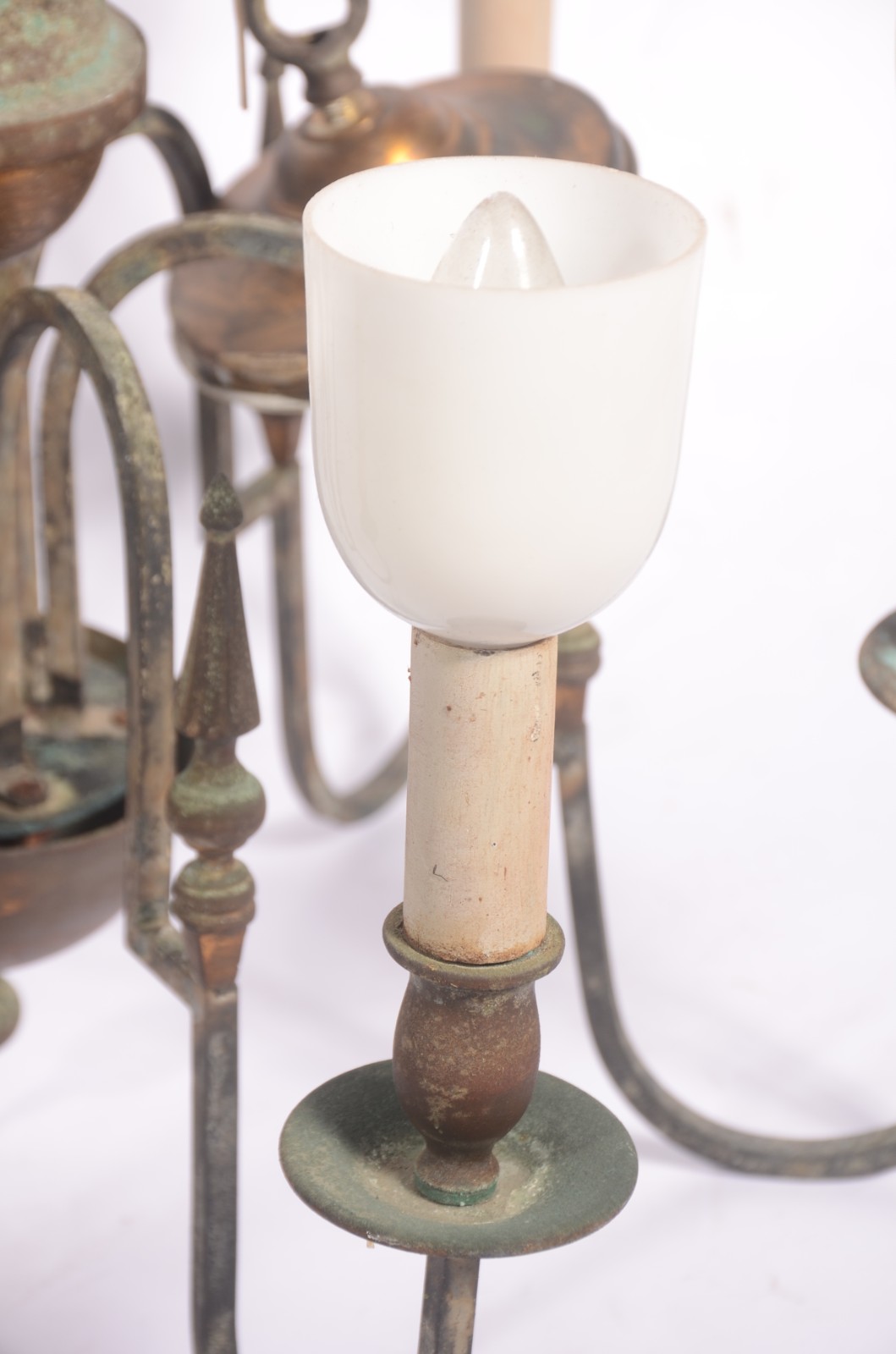 Lustre de metal para 6 luzes, estilo holandês, mangas de vidro... - foto 4 de 7