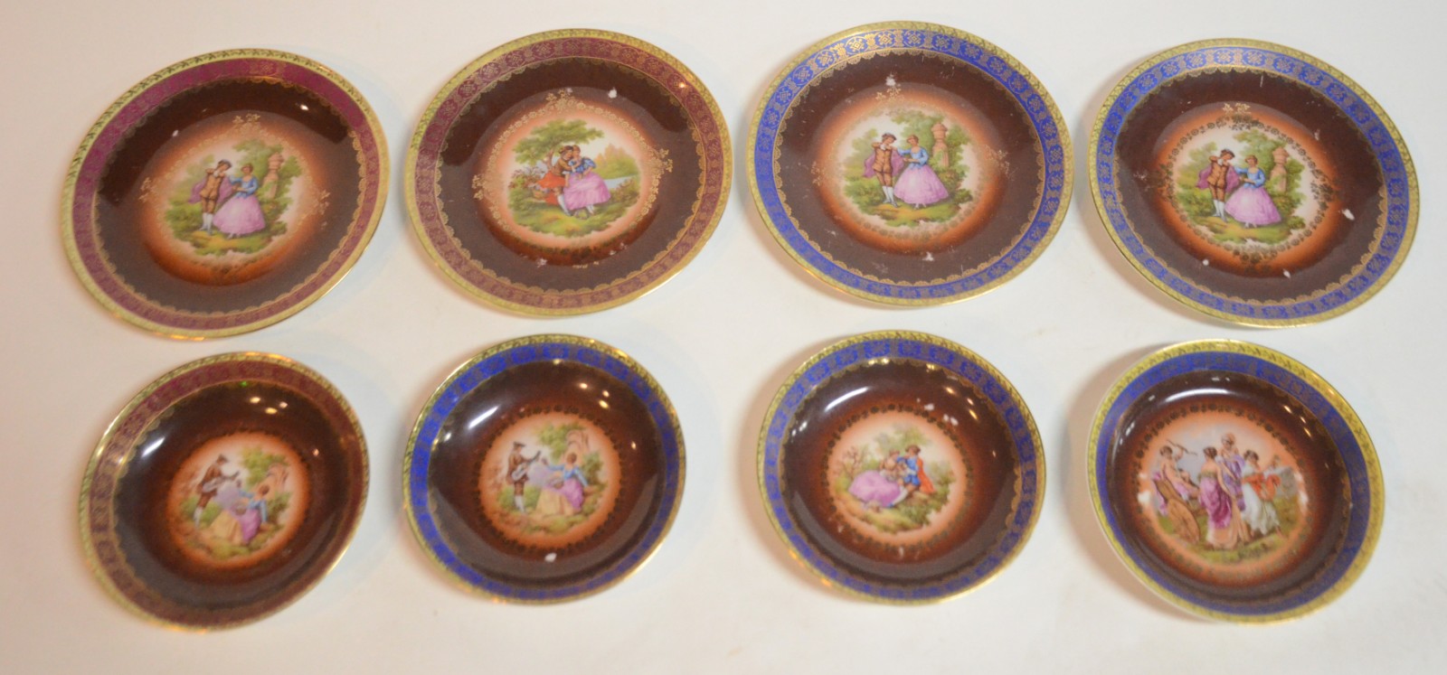 Conjunto de porcelana alemã da Bavaria, composto de: 4 pratos rasos e... - foto 1 de 5
