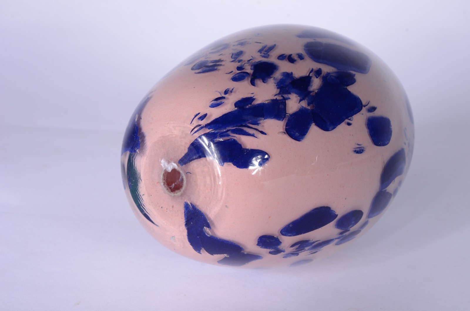 Ovo/pinha de vidro decorativo na cor azul e rosa. - foto 4 de 4