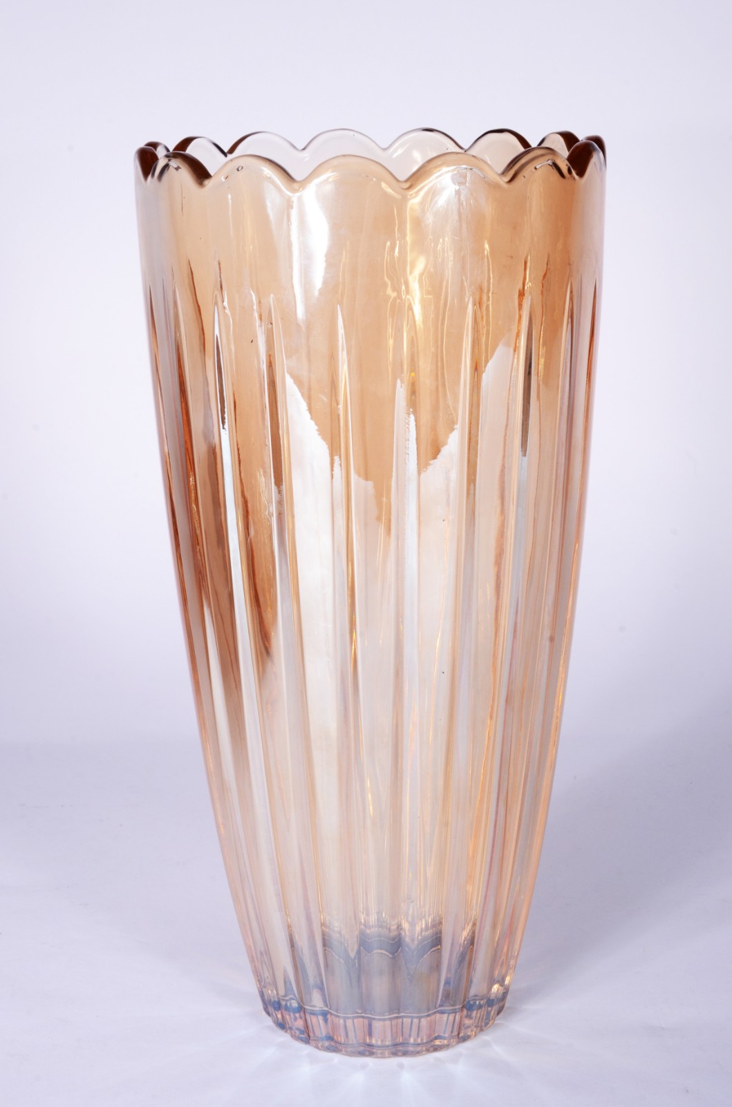 Vaso de vidro decorativo na cor âmbar. - foto 1 de 4