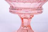 Fruteira de vidro decorativo na cor rosa. - Fruteira de vidro decorativo na cor rosa.