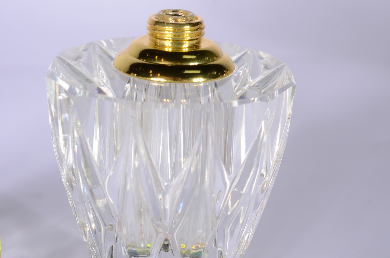 Dois perfumeiros de vidro decorativo furta cor. - foto 4 de 4