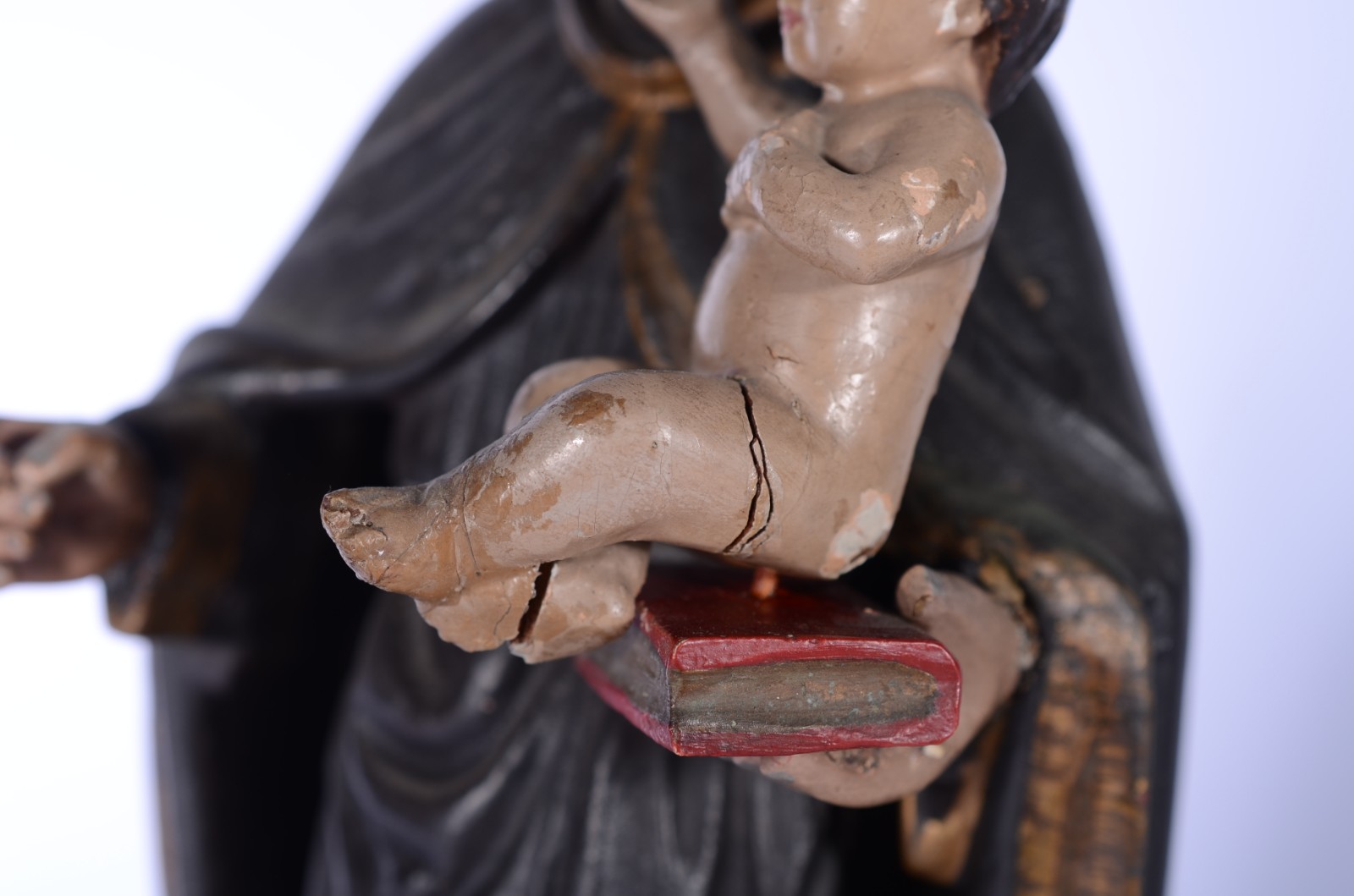 Santo Antônio com menino - Antiga imagem de madeira policromada e... - foto 7 de 9