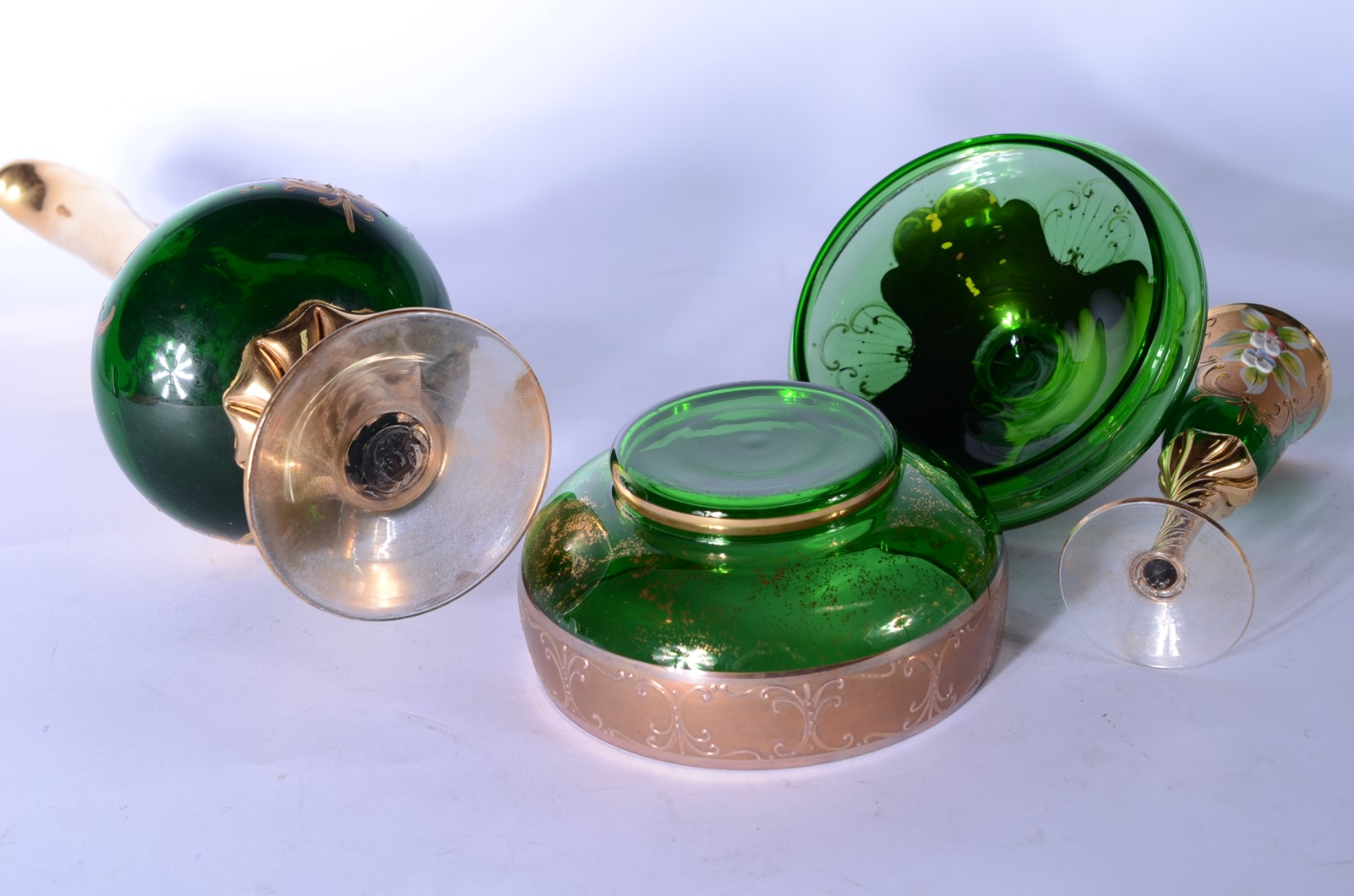 Conjunto de licoreira com 6 cálices e bomboniere de cristal veneziano... - foto 6 de 7