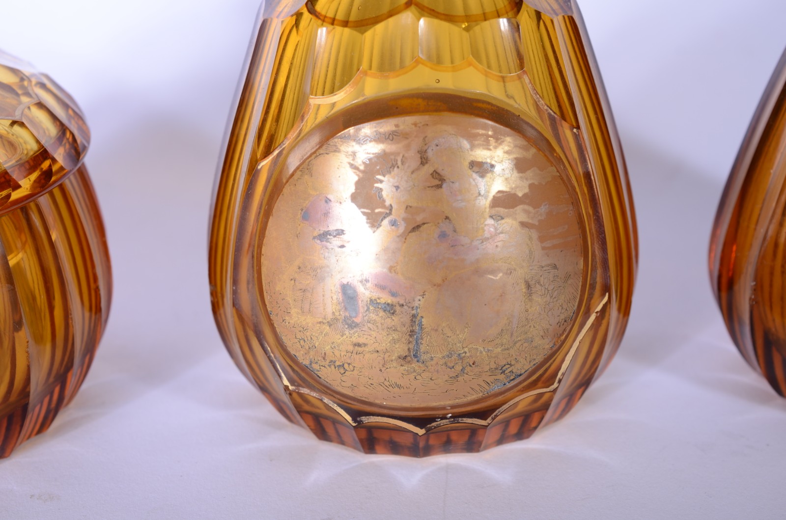 Conjunto com 3 peças de cristal na cor âmbar com detalhes dourados... - foto 6 de 11