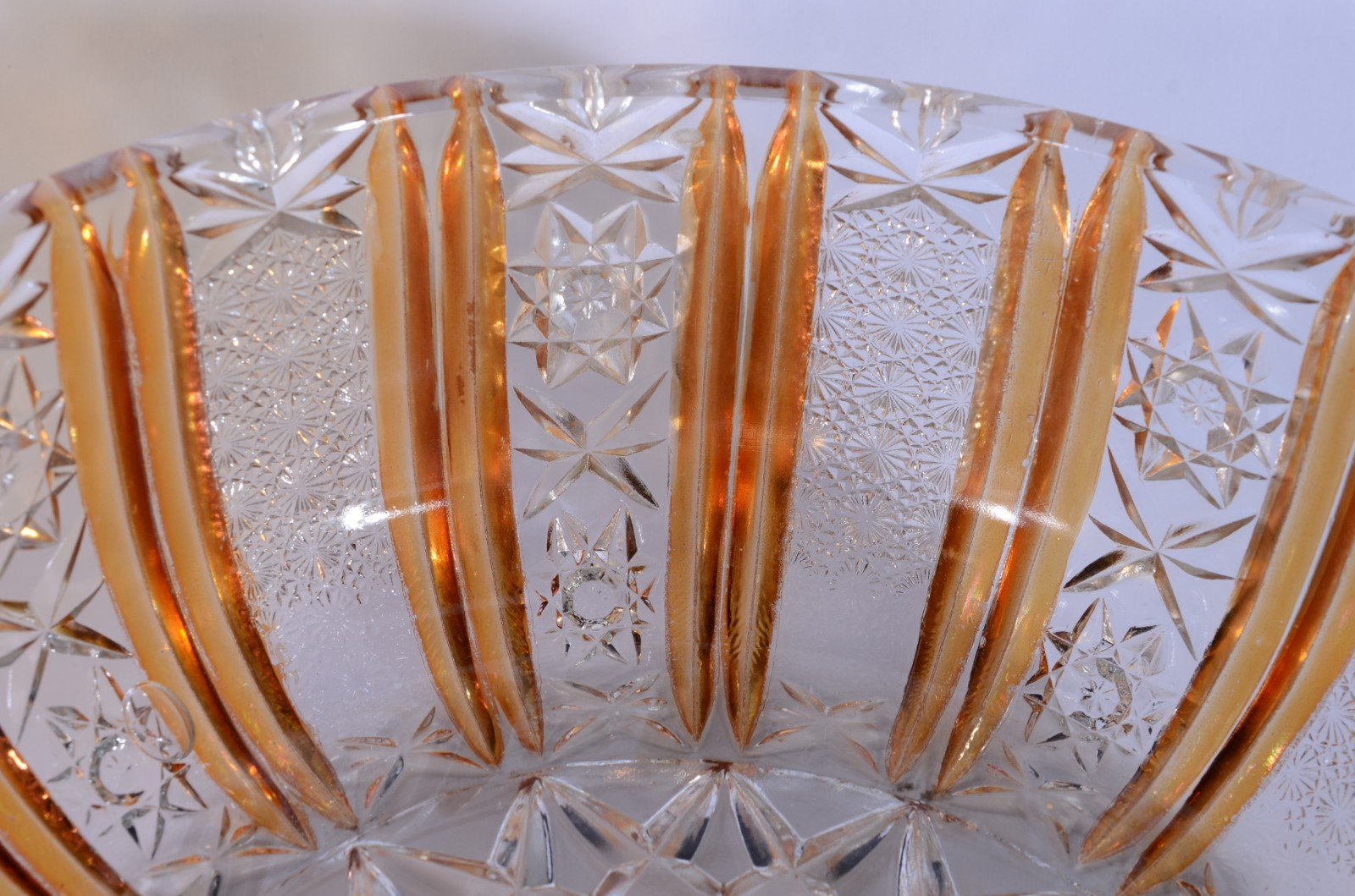 Dois bowls/saladeiras de cristal âmbar lapidado. - foto 5 de 8
