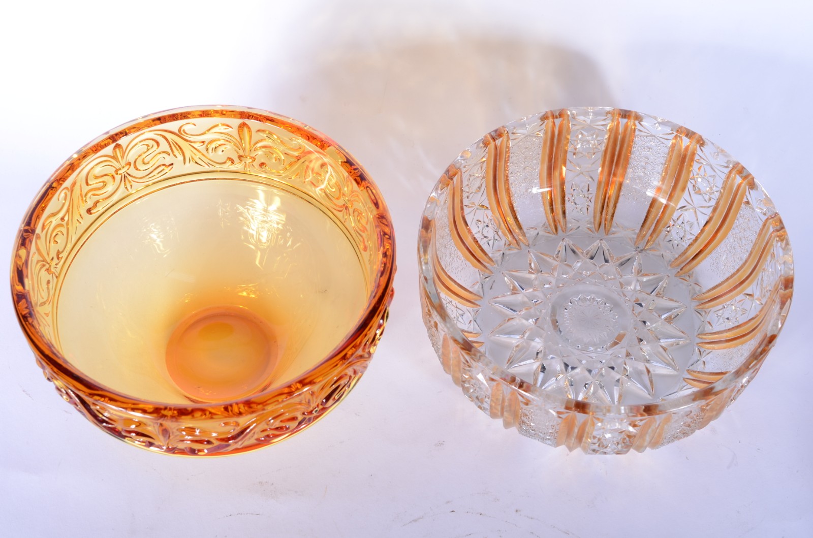 Dois bowls/saladeiras de cristal âmbar lapidado. - foto 7 de 8